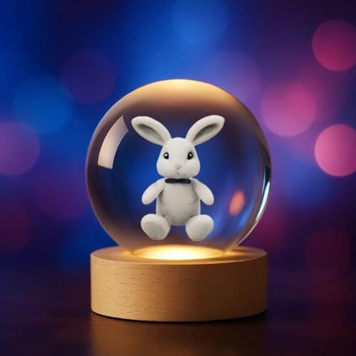 Plexido 3D Kristallkugel LED – Verschiedene Motive zur Auswahl: Tiere, Kosmonaut, Emojis – Deko-Licht aus Glas mit Holzsockel – Personalisierbar – Geschenkidee (Hase) von Plexido
