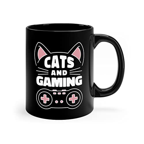 Cats And Gaming Tasse In Schwarz Beidseitig Bedruckt - Gamer Girl Kaffeetasse - Videospiele Deko - Katzen Kaffeebecher Cats And Gaming Tasse In Schwarz Beidseitig Bedruckt - Gamer Girl Kaffeetasse - Videospiele Deko - Katzen Kaffeebecher von PlimPlom