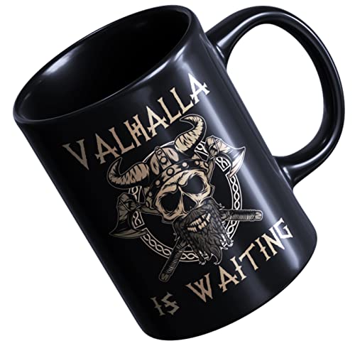 Wikinger Tasse Mit Spruch - Wikinger Deko - Valhalla Is Waiting Kaffeetasse Schwarz Beidseitig Bedruckt - Viking Teetasse von PlimPlom