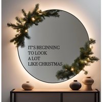 Spiegelaufkleber | Aufkleber Spiegel Sticker Für Die Weihnachtszeit Advent Weihnachten It's Beginning To Look A Lot Like Christmas Spiegelaufkleber | Aufkleber Spiegel Sticker Für Die Weihnachtszeit Advent Weihnachten It's Beginning To Look A Lot Like Christmas von PlotandKnotShop