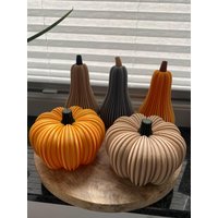 Halloween-Kürbis - Ein Herbstliches Deko Highlight Für Dein Zuhause Halloween-Kürbis - Ein Herbstliches Deko Highlight Für Dein Zuhause von PlottNPrint24