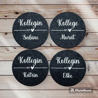 Untersetzer | Kollegin Mit Herz Kollege Name Personalisiert Und Individuell Untersetzer | Kollegin Mit Herz Kollege Name Personalisiert Und Individuell von PlottdesignByNancy