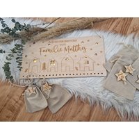 Familienadventskalender Mit Beleuchtung Personalisiert Ohne/Mit Diy Set| Adventskalender Zum Befüllen| Jutesäckchen| Nachhaltig von PlotterLieDesign