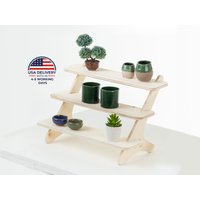 Pebble Step, Holzregal, Etagere, Verkaufsstand, Zusammenklappbarer Stand, Marktstand, Verkaufsregal, Handwerksstand von Plysimple