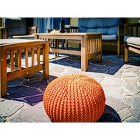 Orange Boden Strick Pouf Ottomane, Outdoor Fußhocker Made in Italy von PoPouf