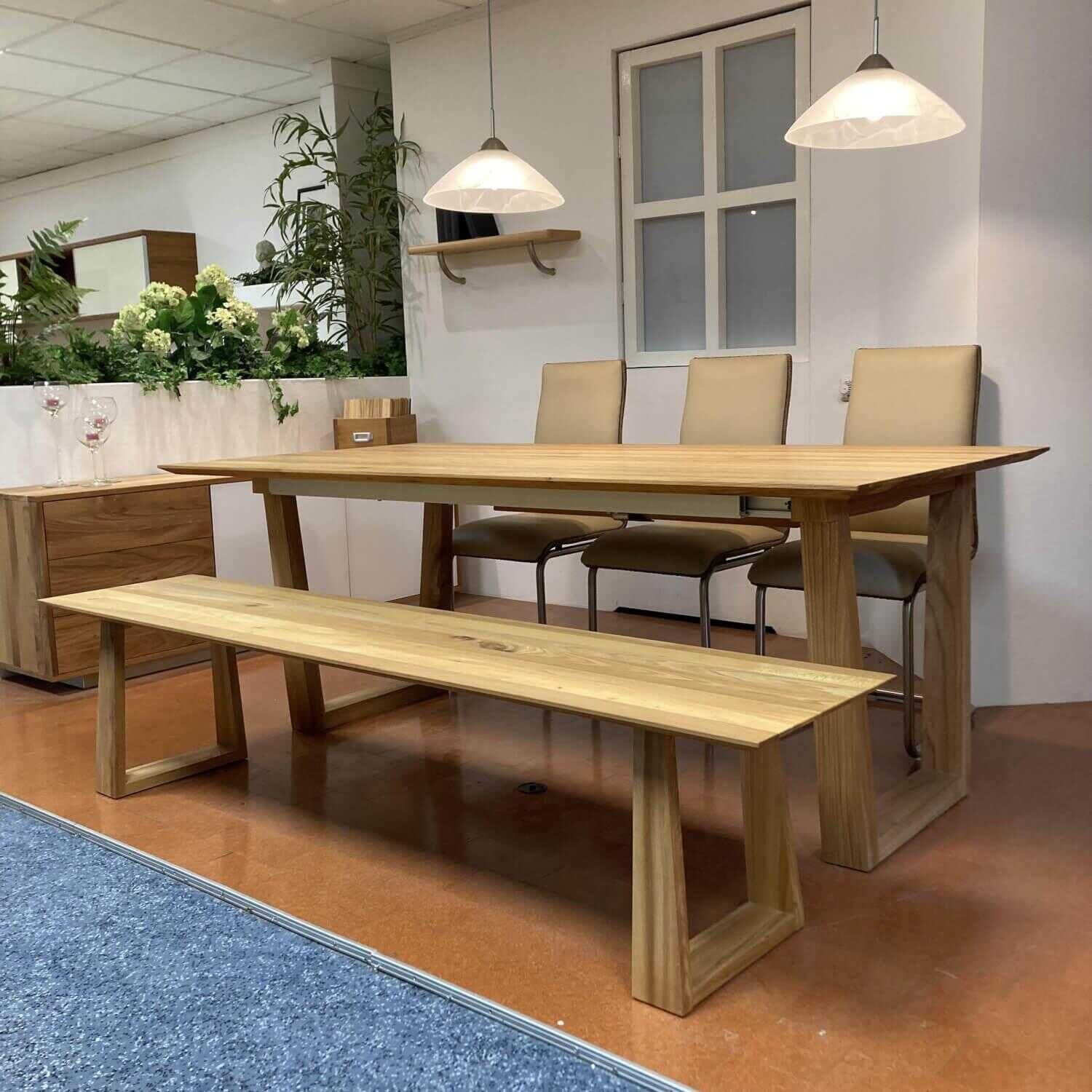 Tischgruppe Veneto Rüster Geölt Tisch Ausklappbar mit Bank und 3 Stühlen von Pönnighaus