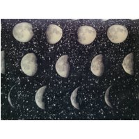 Superweiche Fleece Hand Krawatte Mond Decke Cabin Mondphase Erwachsene Baby von PolarKnittings