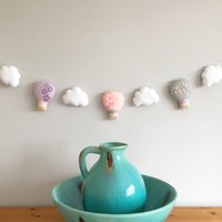 Heißluftballon & Wolkengirlande Aus Filz Handgemachtes Kinderzimmer Dekor von PollyChromeCrafts