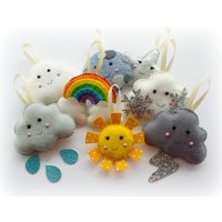 Wettergirlande Aus Filz. Handgefertigtes Set 8 Filzdekorationen. Filz Regenbogen. Filzwolken. Sonne. Mond. Filzstern von PollyChromeCrafts