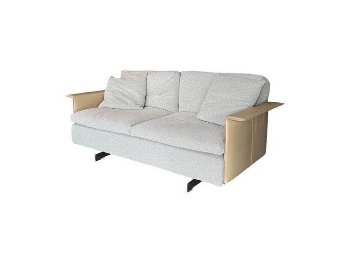 Poltrona Frau 2-Sitzer Sofa Zweisitzer Grantorino Stoff Col. Tess Bouce Sabbia Grau, grau Poltrona Frau 2-Sitzer Sofa Zweisitzer Grantorino Stoff Col. Tess Bouce Sabbia Grau, grau von Poltrona