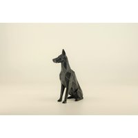 Dobermann Hund Figur Handbemalt, Low Poly Dobi Skulptur, Einzigartiges Geschenk Für Hundeliebhaber Und Haustierbesitzer, Deko Zuhause von Polyrized3D