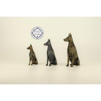 Dobermann Hund Figur Handbemalt, Low Poly Dobi Skulptur, Einzigartiges Geschenk Für Hundeliebhaber Und Haustierbesitzer, Deko Zuhause von Polyrized3D