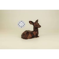 Low Poly Reh Figur, Handbemalte Rehkitz Skulptur, Einzigartiges Geschenk Für Tierliebhaber, Inneneinrichtung Deko Zuhause Und Büro von Polyrized3D