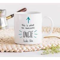 So Sieht Ein Toller Onkel Aus Becher/Tasse Für Kaffeeliebhaber Geschenk Beste Überhaupt So Sieht Ein Toller Onkel Aus Becher/Tasse Für Kaffeeliebhaber Geschenk Beste Überhaupt von PomchickGift