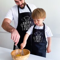 Süße Passende Schürze Mit Namen/Personalisierte Chefkoch Sous Chef Vatertag Weihnachten Geburtstagsgeschenk Für Papa Kind Sohn Tochter von PomchickGift