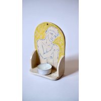 Handgefertigte Keramik Altar Ablage Mond Schrein, Kristall Display von Pomelopotteryshop