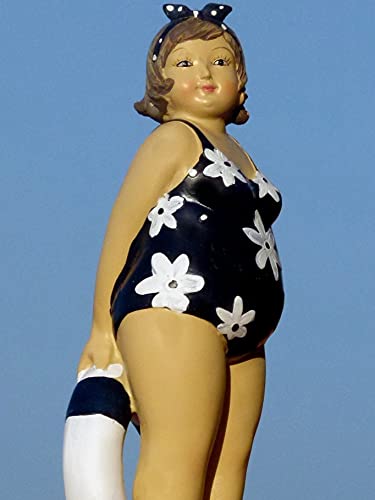 Pommerntraum ®| ❤ Dekorationsfigur Sammlerfigur Maritime Dame | Maritime Badenixe | Mollige Badelady | üppige Nana | beleibte Lady | Julia (blau) von Pommerntraum