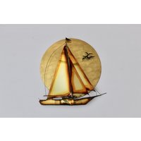 Curtis Jere Stil Vintage Mid Century Messing Sonne Fliegende Vögel Segelboot Wanddekoration Skulptur von PopUpModern