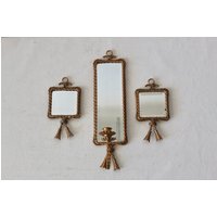 Vintage Mid-Century Bronze Messing Finish Rechteckiger Spiegel Und Kerzenhalter Twisted Wire Border Quaste Detail - Dreiteiliges Set von PopUpModern