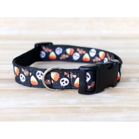 Halloween Candy Corn Hundehalsband von PoppyTheMusicDog