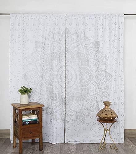 Popular Handicrafts Bedruckte Vorhänge für Wohnzimmer, Indische Hippie-Boho-Vorhänge mit schönem Mandala-Ombre-Farbverlauf für Schlafzimmer, Weiß-Silber, 63,5 x 188 cm, 2er-Set Popular Handicrafts Bedruckte Vorhänge für Wohnzimmer, Indische Hippie-Boho-Vorhänge mit schönem Mandala-Ombre-Farbverlauf für Schlafzimmer, Weiß-Silber, 63,5 x 188 cm, 2er-Set von Popular Handicrafts