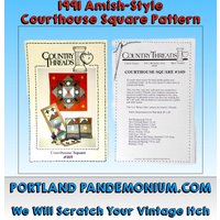 Vintage Amish-stil Courthouse Square Wandbehang "Rotary Cutter Only" Muster, Enthält Auch Kissen & Tischläufer Circa 1991 Gardner Iowa von PortlandPandemonium
