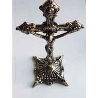 Vintage Tabletop Messing Kruzifix, Metall Tisch Stehendes Kruzifix von PortugueseVintage
