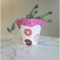 Donut Blumentopf-6 Zoll, Donuts Übertopf, Geschenke, Donuts, Indoor Pflanzer, Pflanzentöpfe, Decoupage Topf, Ton Liebhaber Geschenk von PoshPotsParlor