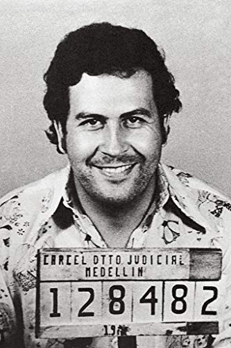 Pablo Escobar Mugshot El Patron Kingpin Medellin Kolumbien Poster de Pablo Escobar Portrait Foto Kartell berühmter Narco Decor Wanted Arrest Tasse Shot Escovar Cool Wall Art Print Poster 40,6 x 61 cm Pablo Escobar Mugshot El Patron Kingpin Medellin Kolumbien Poster de Pablo Escobar Portrait Foto Kartell berühmter Narco Decor Wanted Arrest Tasse Shot Escovar Cool Wall Art Print Poster 40,6 x 61 cm von Poster Foundry
