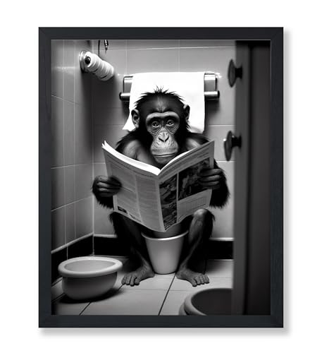 Poster Master Affe sitzt auf Toilette Poster – Affe liest eine Zeitung Druck – Affe Wandkunst – lustige Badezimmer-Dekoration – humorvolle Gäste-Badezimmer-Dekoration – WC-Schild – 20,3 x 25,4 cm, von Poster Master