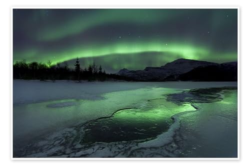 Aurora Borealis in Norwegen I Poster von Arild Heitmann 60 x 40 cm Grün Landschaften Wanddeko von Posterlounge