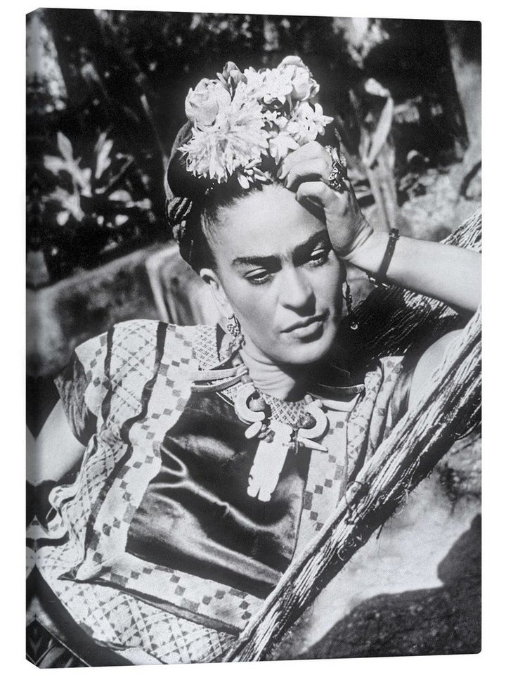 Posterlounge Leinwandbild Bridgeman Images, Frida Kahlo in einer Hängematte, 1948, Wohnzimmer Fotografie von Posterlounge