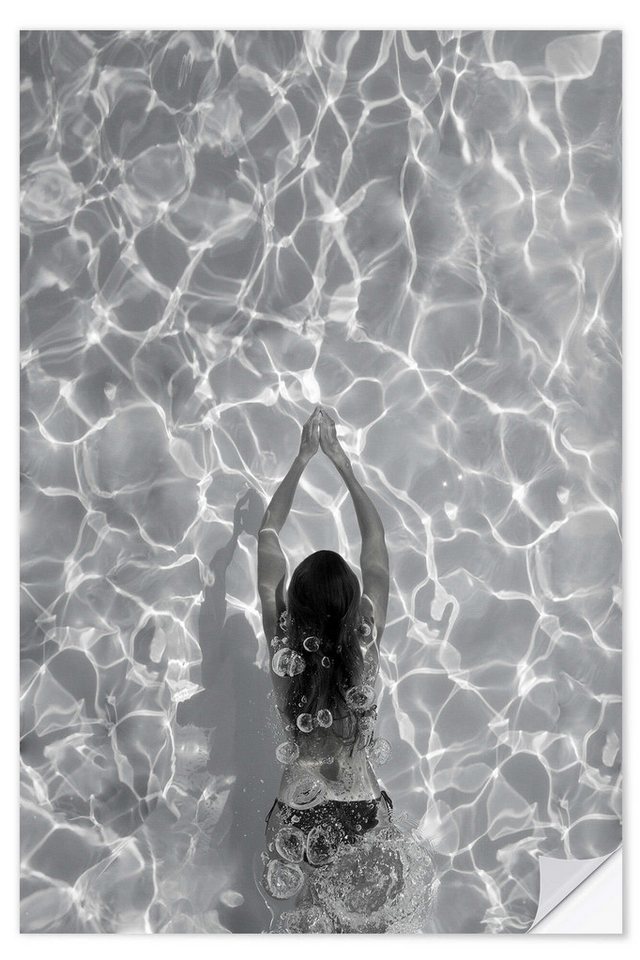 Posterlounge Wandfolie Studio Nahili, Wasser Liebe - Schwimmen im Pool, Fotografie von Posterlounge