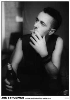 The Clash Joe Strummer Palladium Los Angeles 1982 - Große Papier Poster- Größe 84 x 59.4 cm (ca.) von Posters du Monde