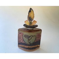 Handgefertigtes Kolibri-Tongefäß Mit Poliertem Achatdeckel - Einzigartige Keramikkunst Für Wohnkultur von PotterybyHelene