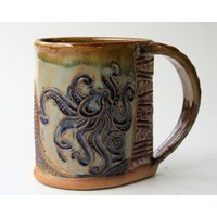 Handgemachte Octopus Keramiktasse Handwerkliche Keramikkaffeetasse von PotterybyHelene