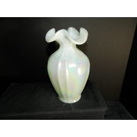 Fenton Grün Opalisierte Vase von PotteryglassII