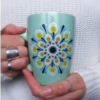 Handbemalter Mandala Keramikbecher - Dein Einzigartiger Begleiter Für Kaffeegenuss von PoudyArt