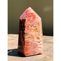 Amphibole, Red Phantom, Angel Wings, Quartz Crystal, Polished Tower Amphibole, Red Phantom, Angel Wings, Quartz Crystal, Polished Tower von Powercrystals888