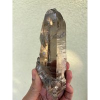 0.63 lbs Large Shiny Smoky Quartz From Switzerland. Cathedral. Sugar Quartz On The Shaft. Green Chlorite Included von Powercrystals888