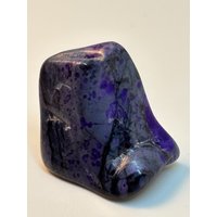 Sugilite Purple Stone. Tumbled. Rare Find. Inspiration. Peaceful. Concentration. Detachment Sugilite Purple Stone. Tumbled. Rare Find. Inspiration. Peaceful. Concentration. Detachment von Powercrystals888