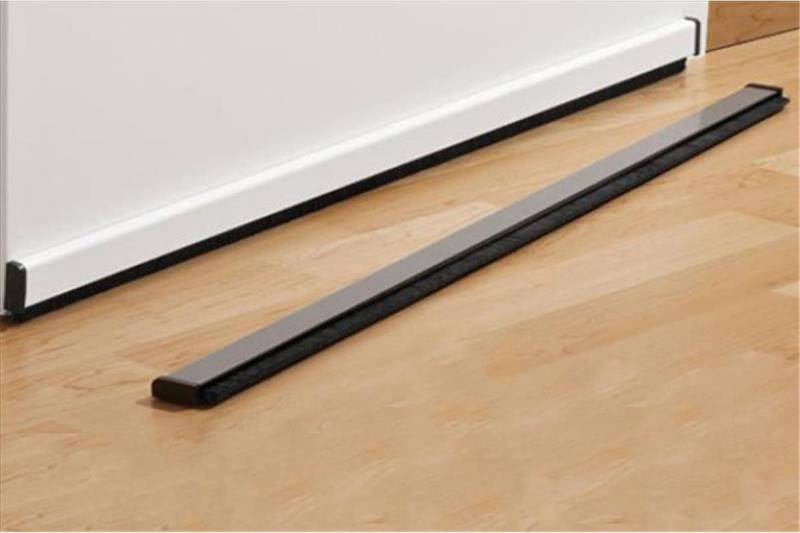 Powerfix Türbodendichtung Automatische Türdichtung Zugluftstopper kürzbar selbstklebend von Powerfix