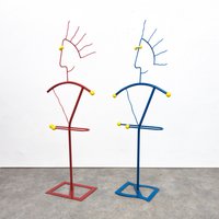 Paar Postmoderne Kleiderständer Im Memphis-stil, 1980Er Jahre von PragueDesign
