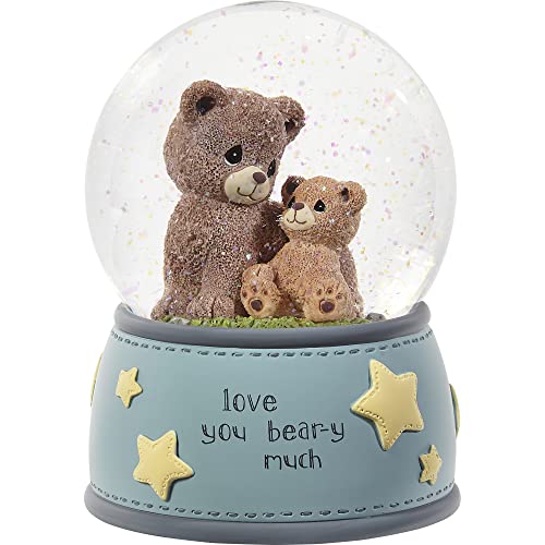 Precious Moments Musik-Schneekugel mit Bärenmotiv, Motiv: Love You Bear-y Much aus Kunstharz/Glas, für Kinderzimmer, handbemalt von Precious Moments