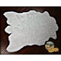 Fellakzente Hirschfell Fellteppich - Kunstfell Überwurf Einzigartiger Stil Designer Qualität Shaggy Shag Schaffell Bärenfell Pelz Fell von PremiumFauxFurRugs