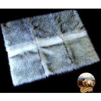 Shaggy Kunstpelz Teppich - Schwarzer Oder Brauner Wolf Schaffell Bärenfell Flächenteppich Weicher Scrunch Shag Pelt Designer Decor von PremiumFauxFurRugs