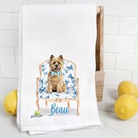 Custom Cairn Terrier Mehlsack Handtuch, Geschirrtuch, Hundemama, Hundepapa, Personalisierter Name, Aquarell Tierportrait von Preppypineapplehome