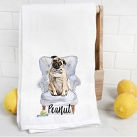 Personalisierte Mops Mehlsack Handtuch, Hund Mama, Papa, Personalisierter Name, Aquarell Haustier Portrait von Preppypineapplehome