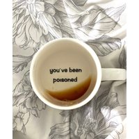 Sie Sind Vergiftete Kaffeetasse. Weihnachtsgeschenk. Lustige Kaffee Tasse. Humor. Weiße Keramik von PrettyCreativeMama