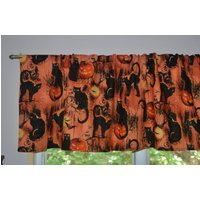 Schwarze Katze Volant. Halloween Vorhänge. Orange Kürbisse, Fledermäuse, Der Mond Und Schwarze Kitty. Leichte Baumwolle von PrettyLittleValances